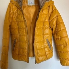 美品ジャケット　モンクレールではない