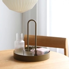 金属のトレイの画像