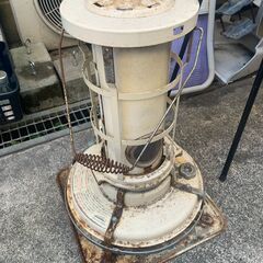 管K-42【愛知県一宮市から】【平日もお渡しできます！】ストーブ Aladdin Industries アラジン石油ストーブ アンティーク 年代物 スタンダート ブルーフレームヒーターの画像