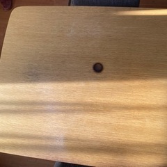 ダイニングテーブルの画像