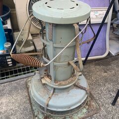 管K-43【愛知県一宮市から】【平日もお渡しできます！】ストーブ Aladdin Industries アラジン石油ストーブ アンティーク 年代物 スタンダート ブルーフレームヒーター　現状品の画像