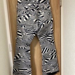 スノーボード　ウェアパンツ　女性用Mサイズ　エスケープ　有名メーカーの画像