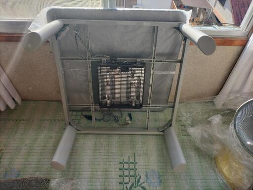 美品 こたつテーブルです