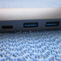 USB C端子⇒USB:A ✖2 ＋ USB:C  ＋ HDMI　変換の画像