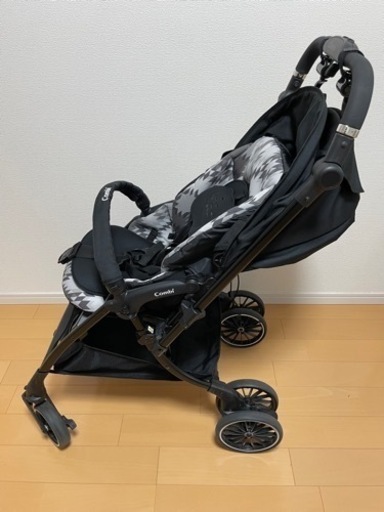 combiベビーカーとカバー譲り
