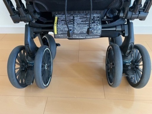 combiベビーカーとカバー譲り