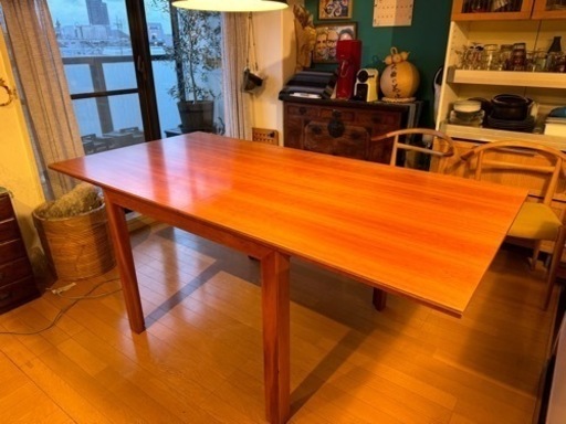 コンランショップで購入したダイニングテーブル