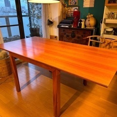 コンランショップで購入したダイニングテーブル