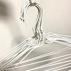 《12個セット》針金ハンガー ワイヤーハンガー /ホワイト、オフ...