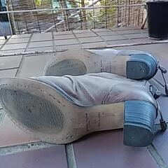 ショートブーツの画像