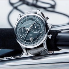 新春特別セール　腕時計　人気商品　レザーベルト　ホワイト　文字盤　グリーンの画像