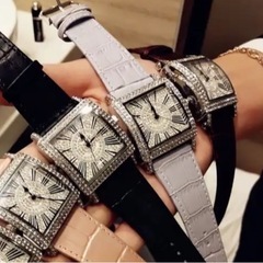 新春特別セール中　腕時計　人気商品　フランクミュラーモチーフ　スクエアの画像