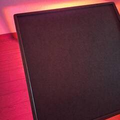 きれいな状態の赤い 60cm X 60cm のこたつの画像