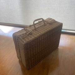 藤バッグの画像