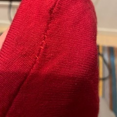 差し上げます　モックネック　赤　セーターの画像