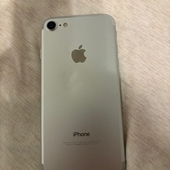 iPhone7 シルバー 32GBの画像
