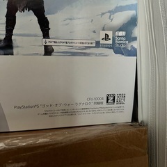 美品PS5本体　付属品全部完備　GOD OF WAR同梱版　　同梱のソフト無 ディスクドライブ搭載モデルの画像
