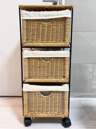 【中古】ラタンのチェスト
