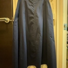 UNIQLO ネイビー　ストレッチコットンブレンドサーキュラースカートの画像