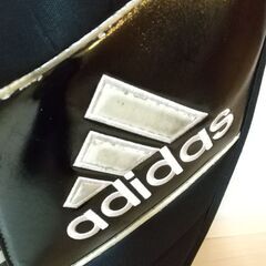 キャディバッグ adidasの画像