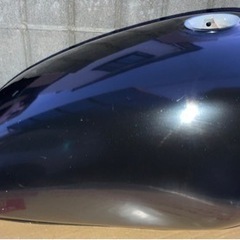 グラストラッカーに如何でしょうか！GN125ブラック燃料タンク未使用、エクボと凹み有りの画像