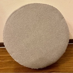 【値下げ！】美品LOWYA低反発クッション2個の画像