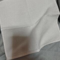 値下げ　新品ユニクロ年賀ハンカチの画像