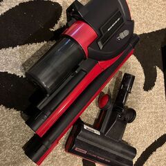 管K-88【愛知県一宮市から】【平日もお渡しできます！】Sharp シャープ サイクロンコードレスクリーナー FREED 充電機付 レッド 掃除機 EC-SX320 SHARP 2017年製の画像