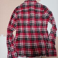 【新品】メンズ　シャツMサイズの画像