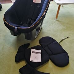 タカタTAKATAの軽量コンパクトなチャイルドシート黒TKBPB-03取説・付属品付きの画像