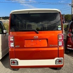 ダイハツウェイクの画像
