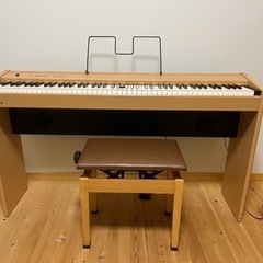 電子ピアノ　