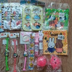 雑貨☆新品未使用！·ポケタオル·ミッフィーミニ巾着·ぶたペッタン...