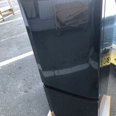 福岡市内配送設置無料　2018年式　三菱電機 MITSUBISHI ELECTRIC MR-P15D-B [冷蔵庫 （146L・右開き） 2ドア サファイアブラック]