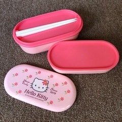 156.ハローキティ　2段弁当箱の画像