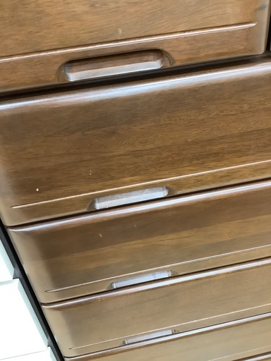 大川家具のブラウンのチェストです。