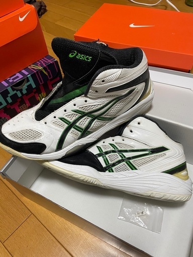 スニーカー asics