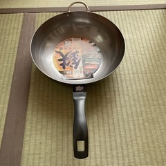 新品、鉄製　炒め鍋の画像