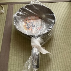 新品、鉄製　炒め鍋の画像