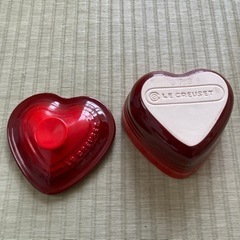 ル・クルーゼ  ハート、赤色の画像
