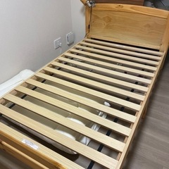 ベットフレームあげます