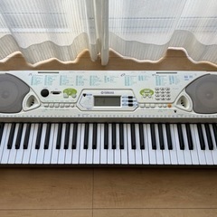 ヤマハ　YAMAHA ポータブルキーボード　 EZ-J25   ...