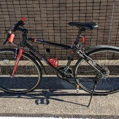 クロスバイク　７００×２８C　３×７段ギヤ　ワイヤー錠　ライトは...