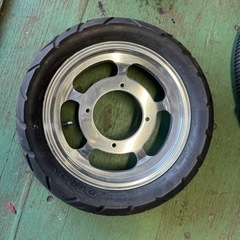 エイプタイヤ新品