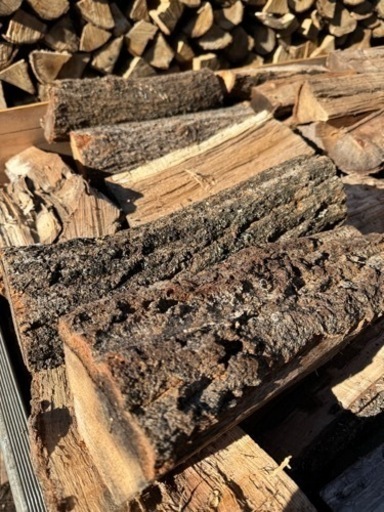 クヌギ　40センチ軽トラ1台　配達します