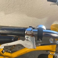 自転車(補助輪付き)の画像