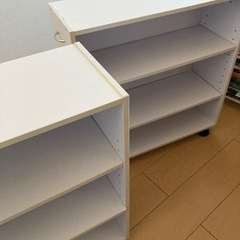【決定】漫画や小説　棚　の画像