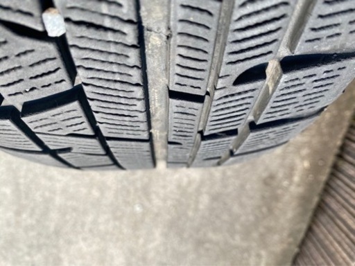 スタッドレスタイヤ  4本　205/60/R16 値引き可能　タイヤ