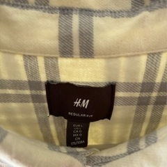 【H&M】レギュラーフィット長袖シャツ（Ｌサイズ）の画像