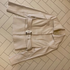 春物　スーツ